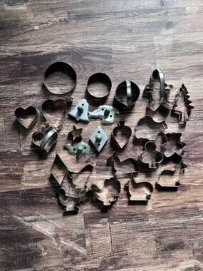 Vintage Metal Cookie Cutters Lot, Christmas Cookie Cutters, Animal Shapes